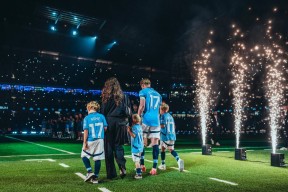 开云体育官网登录关于德布劳内在澳大利亚队比赛中表现优异，出色防守引发热议！赛场气氛高涨的信息